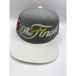 Adidas Miami Heat 2013 Finals Champions‎ SnapBack Hat Cap LeBron James Wade New